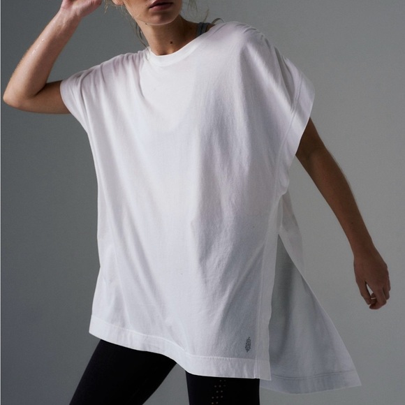 NWOT Arabesque Tee - Picture 9 of 9